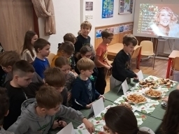 Pečeme svačiny spolužákům