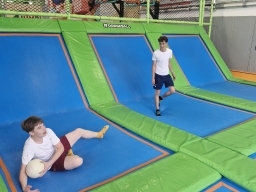 9.A vyrazila do JUMPARENY